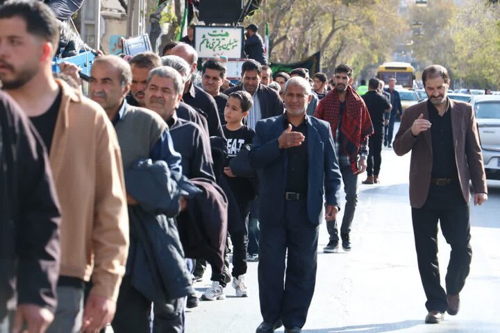 تصاویر/عزاداری هیات های مذهبی شهرستان کارچان در اربعین قائد امت در میدان شهدای اراک