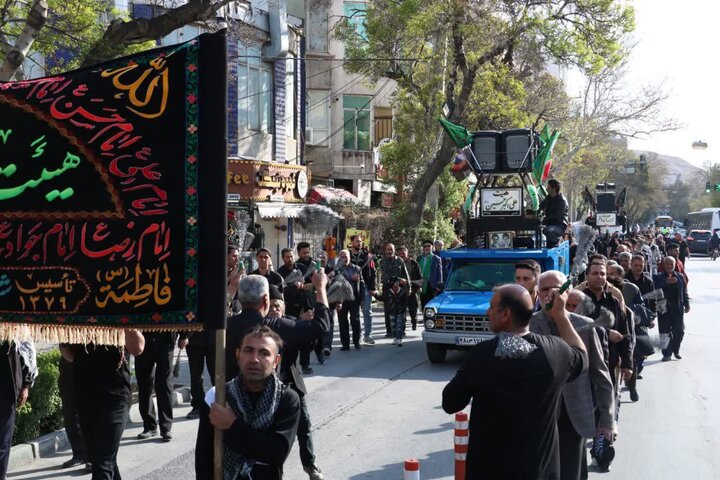تصاویر/عزاداری هیات های مذهبی شهرستان کارچان در اربعین قائد امت در میدان شهدای اراک