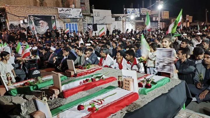 تصاویر/ رودبار جنوب پس از چهل شب حضور در میدان