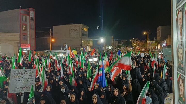 تصاویر/چهلمین شب حضور پرشور مردم ولایتمدار مامونیه در تجدید بیعت با آرمان‌های انقلاب