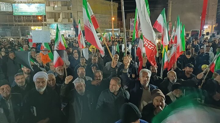 تصاویر/چهلمین شب حضور پرشور مردم ولایتمدار مامونیه در تجدید بیعت با آرمان‌های انقلاب