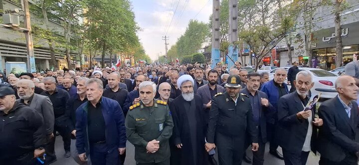 تصاویر / راهپیمایی هزاران نفر از دلدادگان رهبر شهید انقلاب (ره) در اربعین شهادت ایشان، در پایتخت علویان