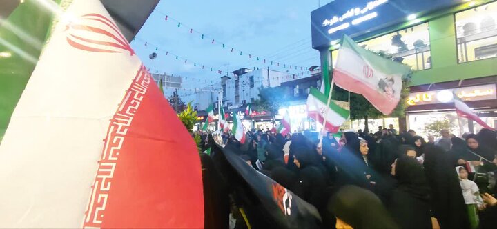تصاویر / راهپیمایی هزاران نفر از دلدادگان رهبر شهید انقلاب (ره) در اربعین شهادت ایشان، در پایتخت علویان