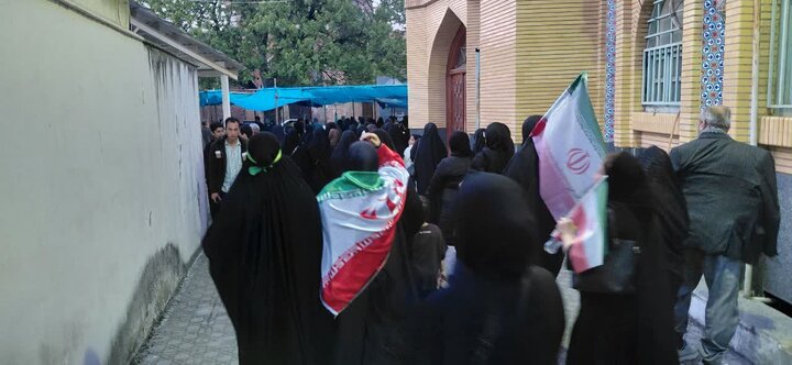 تصاویر / راهپیمایی هزاران نفر از دلدادگان رهبر شهید انقلاب (ره) در اربعین شهادت ایشان، در پایتخت علویان