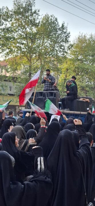تصاویر / راهپیمایی هزاران نفر از دلدادگان رهبر شهید انقلاب (ره) در اربعین شهادت ایشان، در پایتخت علویان