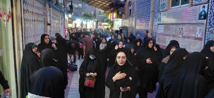 تصاویر / راهپیمایی هزاران نفر از دلدادگان رهبر شهید انقلاب (ره) در اربعین شهادت ایشان، در پایتخت علویان