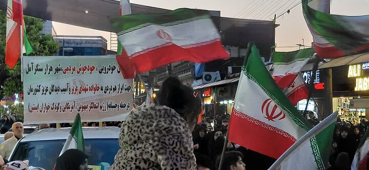 تصاویر / راهپیمایی هزاران نفر از دلدادگان رهبر شهید انقلاب (ره) در اربعین شهادت ایشان، در پایتخت علویان