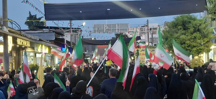 تصاویر / راهپیمایی هزاران نفر از دلدادگان رهبر شهید انقلاب (ره) در اربعین شهادت ایشان، در پایتخت علویان