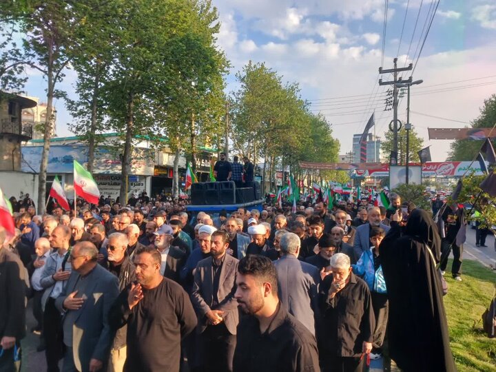 تصاویر / راهپیمایی هزاران نفر از دلدادگان رهبر شهید انقلاب (ره) در اربعین شهادت ایشان، در پایتخت علویان