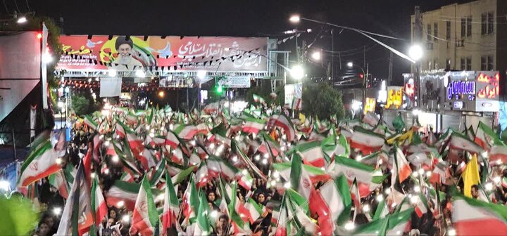 تصاویر / شب چهلم حضور در خیابان ها در شهر جیرفت
