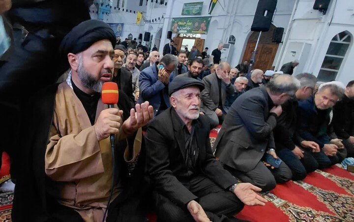 تصاویر / عزاداران اربعین شهادت امام خامنه ای (ره) در شهرستان آمل و اقامه باشکوه نماز جماعت در مصلّای قدس