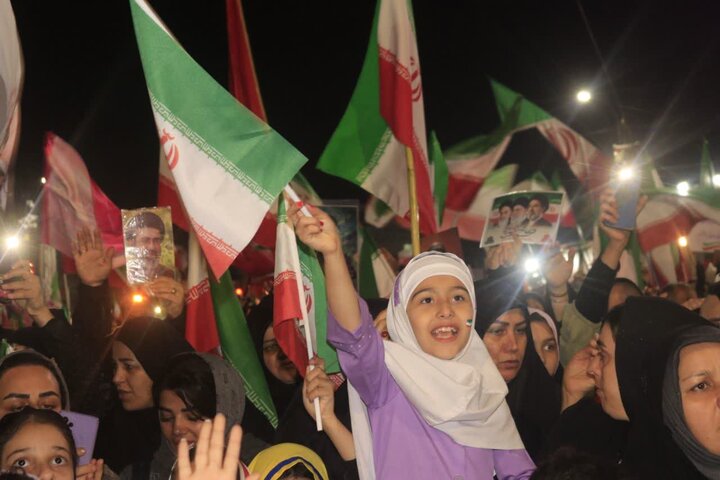 تصاویر / تجمع پرشکوه هزاران نفر از مردم آمل در بیستم فروردین