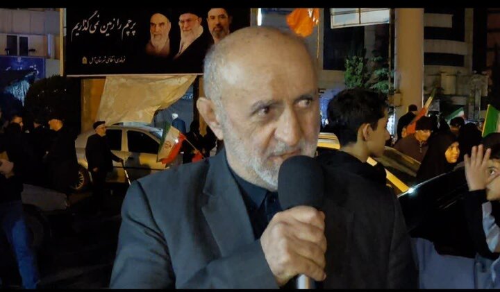تصاویر . گوشه ای از فعالیت های تبلیغی موکب «شهدای روحانی شهرستان آمل» در بیستم فروردین