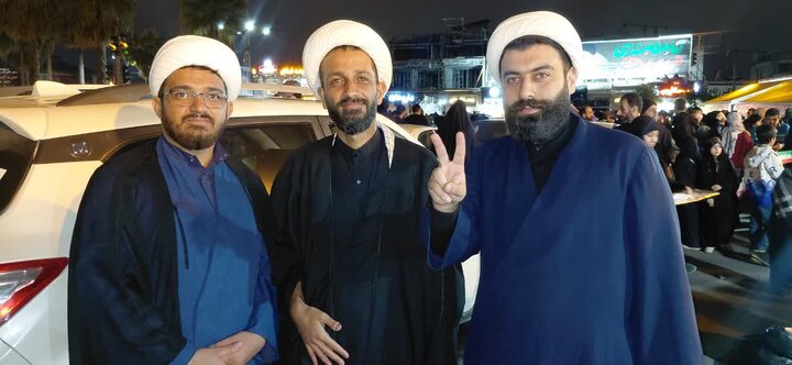 تصاویر . گوشه ای از فعالیت های تبلیغی موکب «شهدای روحانی شهرستان آمل» در بیستم فروردین