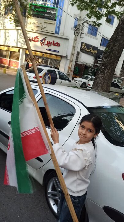 تصاویر/ کودکان آملی حاضر در عزای اربعین رهبر شهید (ره)، سربازان فردای امام سید مجتبی خامنه ای (مدّ ظله)