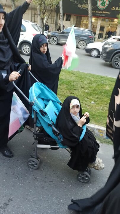 تصاویر/ کودکان آملی حاضر در عزای اربعین رهبر شهید (ره)، سربازان فردای امام سید مجتبی خامنه ای (مدّ ظله)