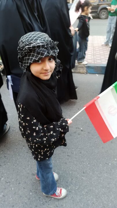 تصاویر/ کودکان آملی حاضر در عزای اربعین رهبر شهید (ره)، سربازان فردای امام سید مجتبی خامنه ای (مدّ ظله)