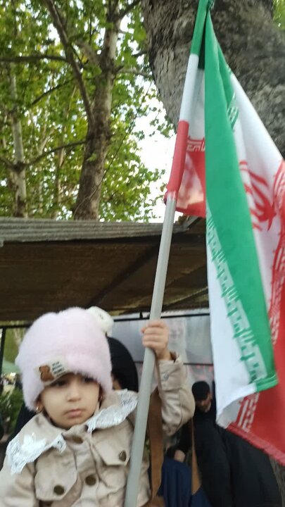 تصاویر/ کودکان آملی حاضر در عزای اربعین رهبر شهید (ره)، سربازان فردای امام سید مجتبی خامنه ای (مدّ ظله)