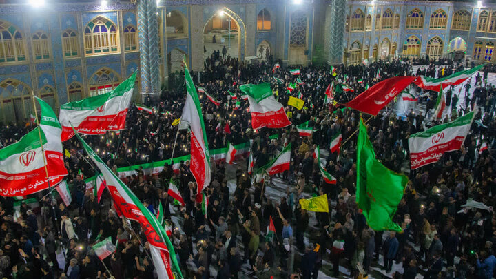 تصاویر/ چهلمین جمع مردمی شهرستان آران و بیدگل در نجف ایران