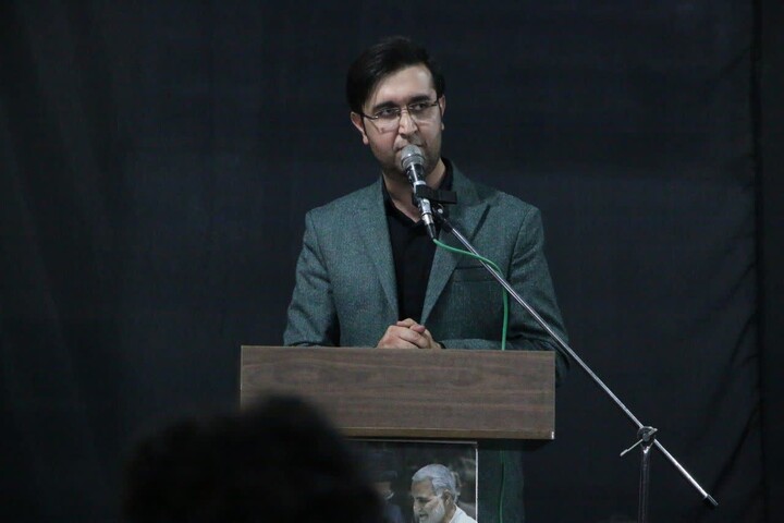 تصاویر/ برگزاری محفل قرآنی دانش‌آموزان استان سمنان در چهلم شهادت رهبر شهید و شهدای «شجره طیبه میناب»