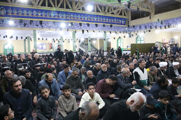 تصاویر/ برگزاری محفل قرآنی دانش‌آموزان استان سمنان در چهلم شهادت رهبر شهید و شهدای «شجره طیبه میناب»