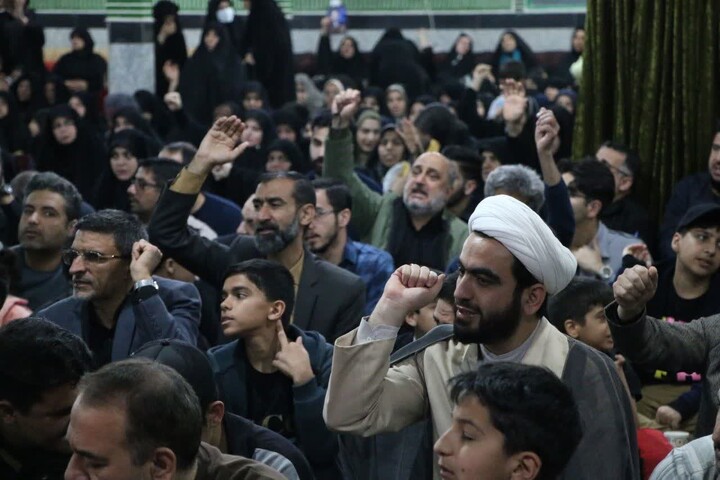 تصاویر/ برگزاری محفل قرآنی دانش‌آموزان استان سمنان در چهلم شهادت رهبر شهید و شهدای «شجره طیبه میناب»
