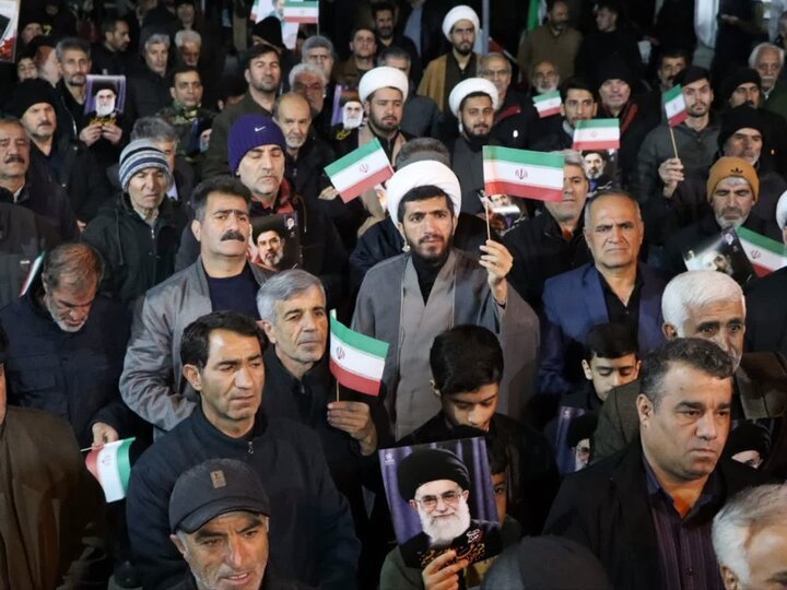 تصاویر/ لبیک مردم تکاب به فرمان امام عزیز حضرت آیت الله سید مجتبی خامنه‌ای(دامت برکاته)