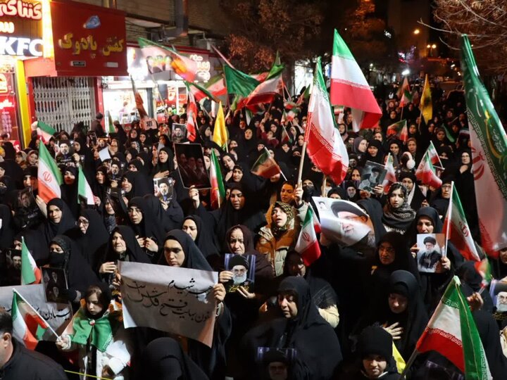 تصاویر/ لبیک مردم تکاب به فرمان امام عزیز حضرت آیت الله سید مجتبی خامنه‌ای(دامت برکاته)