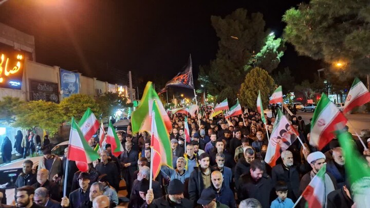 تصاویر/ لبیک دامغانی‌ها به امر امام انقلاب در «شب‌های اقتدار»