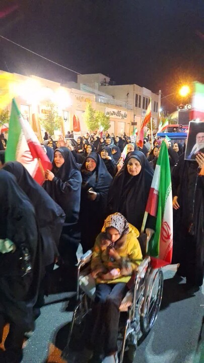 تصاویر/ لبیک دامغانی‌ها به امر امام انقلاب در «شب‌های اقتدار»