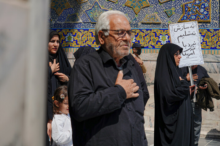 تصاویر/ حرم مطهر رضوی در چهلمین روز شهادت رهبر شهید انقلاب