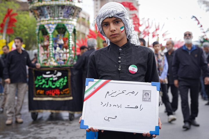 تصاویر/ پیامی به رهبر شهید