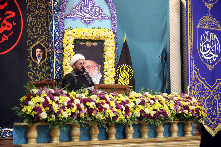 عزاداری شام اربعین امام شهید در حرم کریمه اهل بیت (س)