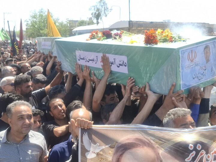 تصاویر/مراسم بدرقه و تشییع شهدای دانش آموز روستای یحیی آبادآران و بیدگل