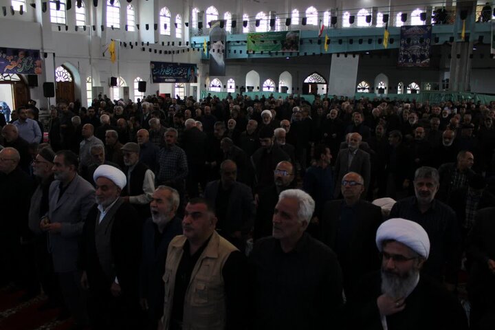 تصاویر /  اقامه نماز باشکوه نماز جمعه در شهرستان آمل، به امامت حجت الاسلام و المسلمین یعقوبیان