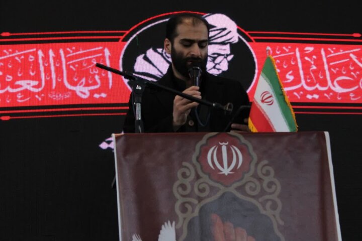 تصاویر /  اقامه نماز باشکوه نماز جمعه در شهرستان آمل، به امامت حجت الاسلام و المسلمین یعقوبیان