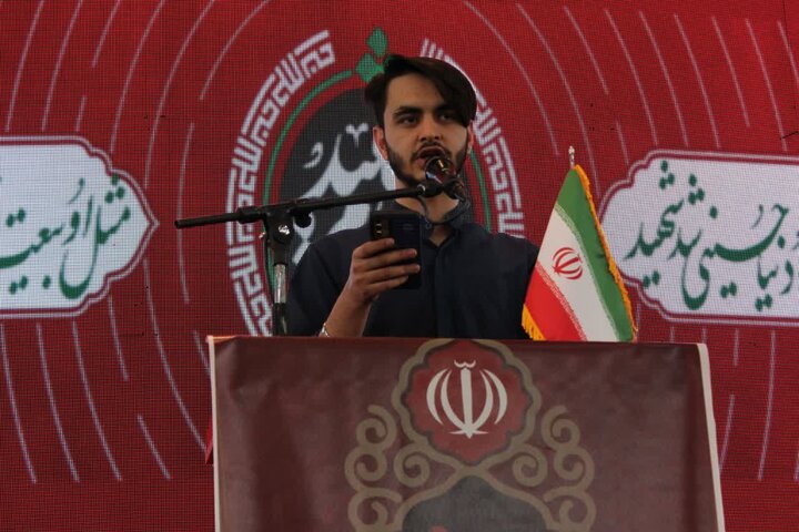 تصاویر /  اقامه نماز باشکوه نماز جمعه در شهرستان آمل، به امامت حجت الاسلام و المسلمین یعقوبیان