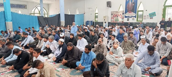تصاویر/ اقامه نماز جمعه در شهر ریگان