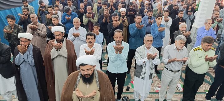 تصاویر/ اقامه نماز جمعه در شهر ریگان