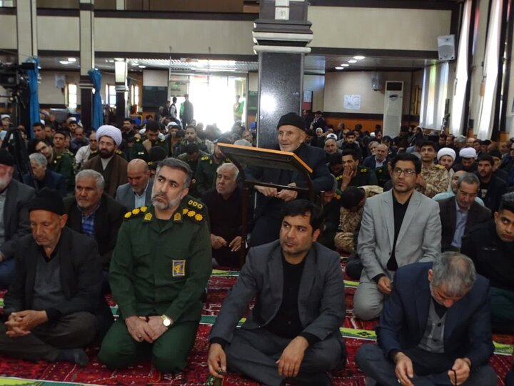 تصاویر/ اقامه نماز جمعه امروز شهرستان چهاربرج