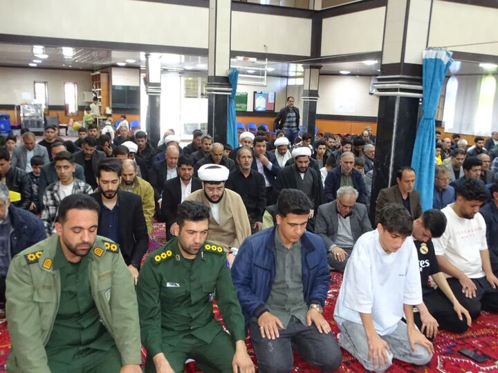 تصاویر/ اقامه نماز جمعه امروز شهرستان چهاربرج