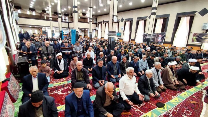 تصاویر/ اقامه نماز جمعه امروز شهرستان چهاربرج