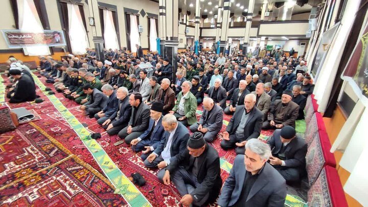 تصاویر/ اقامه نماز جمعه امروز شهرستان چهاربرج