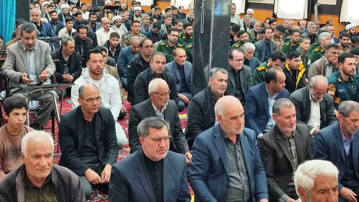 تصاویر/ اقامه نماز جمعه امروز شهرستان چهاربرج