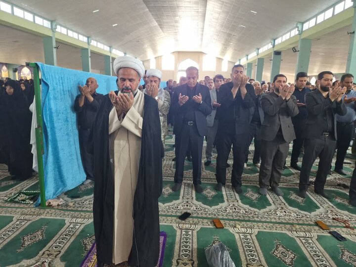 تصاویر/ اقامه نماز جمعه در شهر عنبرآباد