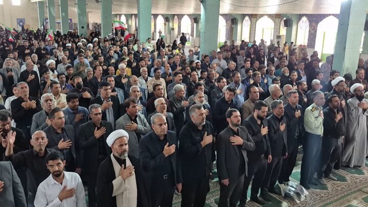 تصاویر/ اقامه نماز جمعه در شهر عنبرآباد