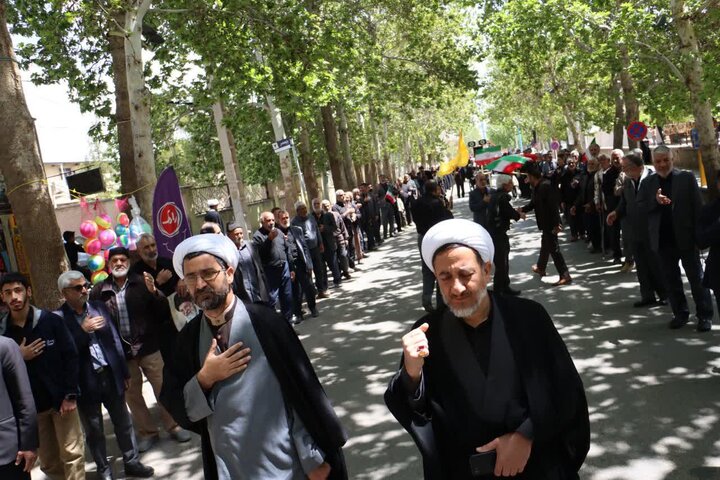 تصاویر/ اقامه نماز جمعه در شهر ماهان