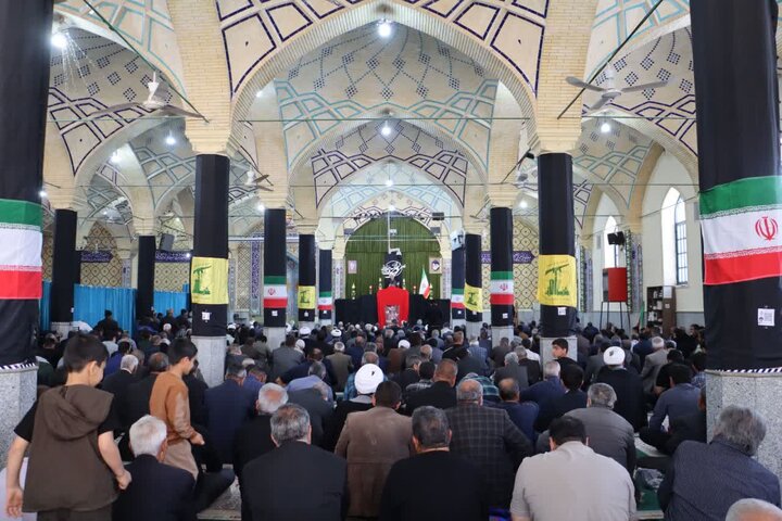 تصاویر/ اقامه نماز جمعه در شهر ماهان