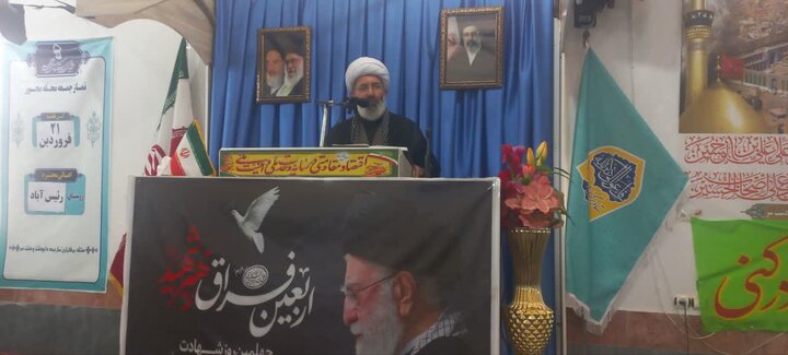 تصاویر/ اقامه نماز عبادی سیاسی دابودشت به امامت حجت الاسلام و المسلمین حاجی زاده