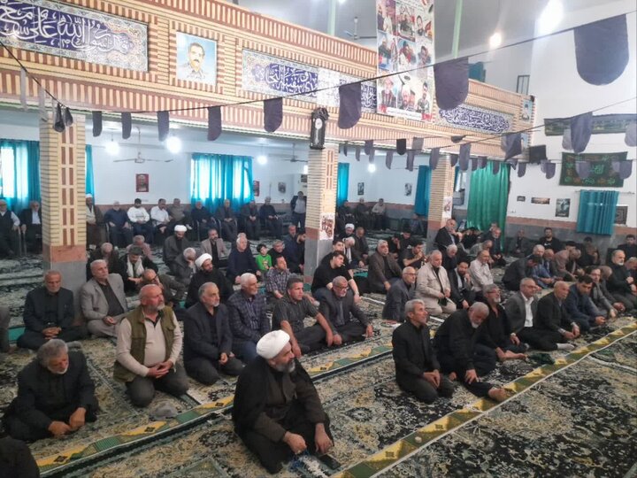 تصاویر/ اقامه نماز عبادی سیاسی دابودشت به امامت حجت الاسلام و المسلمین حاجی زاده